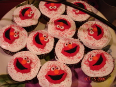 Elmo_cupcakes